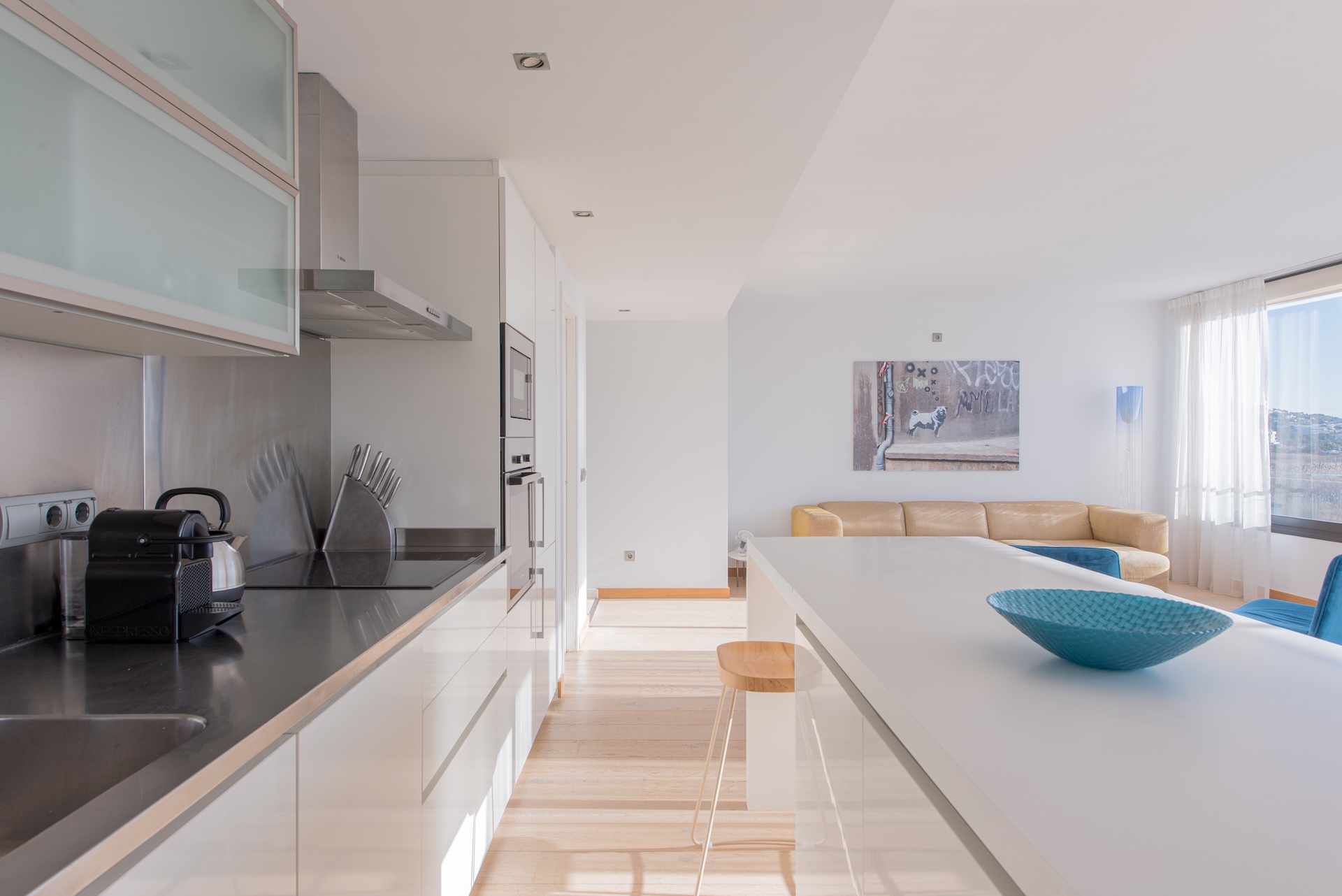 Resa Estates Ibiza for sale te koop apartment views Botafoch Talamanca kitchen 2 bar.jpg